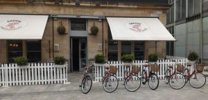 Bike Tours Glasgow sightseeing bikes outside vinyard